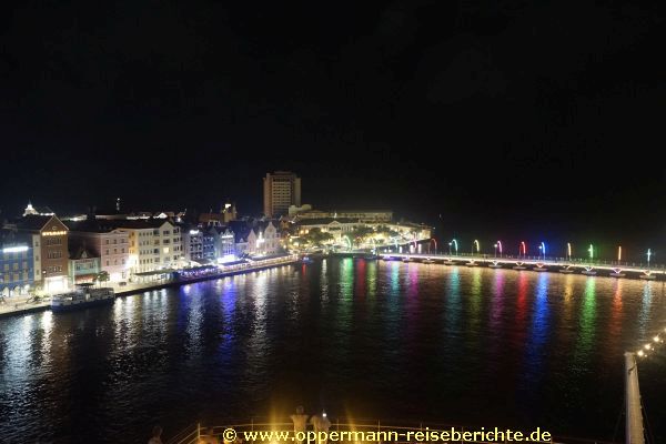 Willemstad bei Nacht