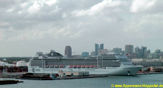 Kreuzfahrtschiff-Foto MSC Poesia