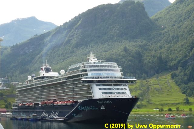 Kreuzfahrtschiffphoto Mein Schiff 1