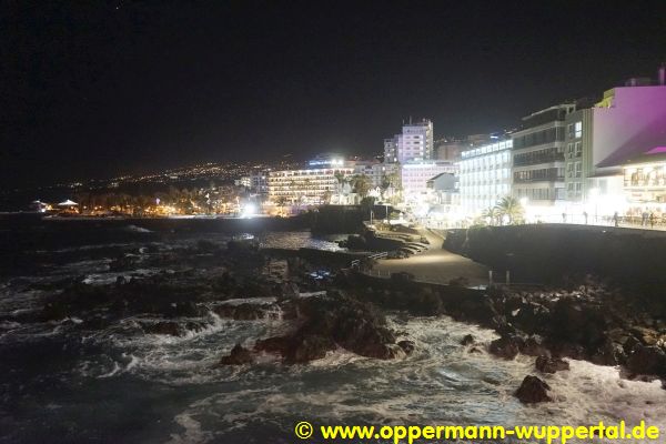 Puerto de la Cruz bei Nacht