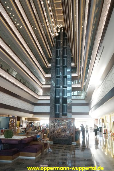 Hotel Ramada Plaza Lobby