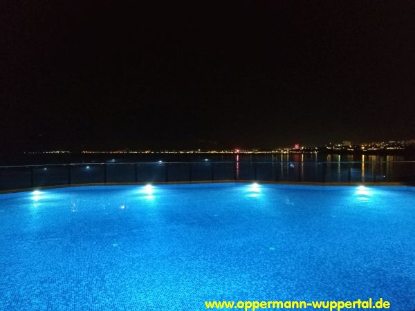 Hotel Ramada Plaza Pool